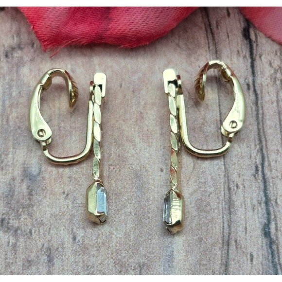 Gold Tone Drop Chain Crystal Clip On Earrings Dainty Minimalist .75" Fancy - Picture 7 of 9